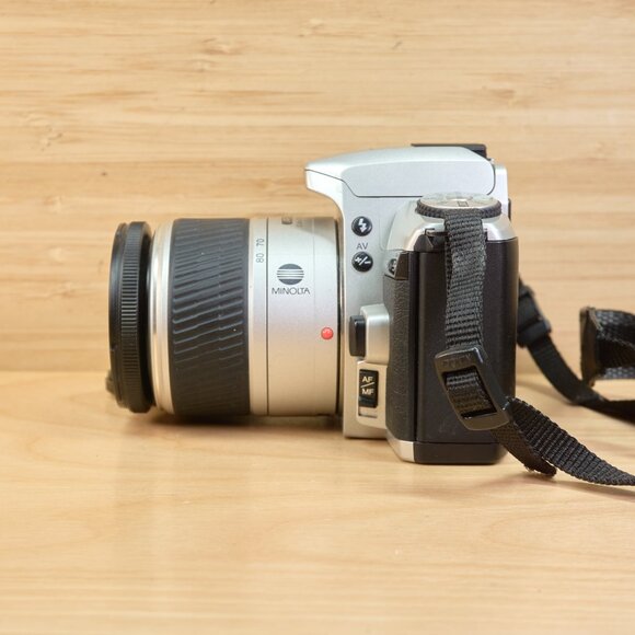 Minolta Maxxum 5 / 35mm SLR Film Camera / Minolta AF 28-80mm f3.5-5.6 D Lens - Picture 5 of 10